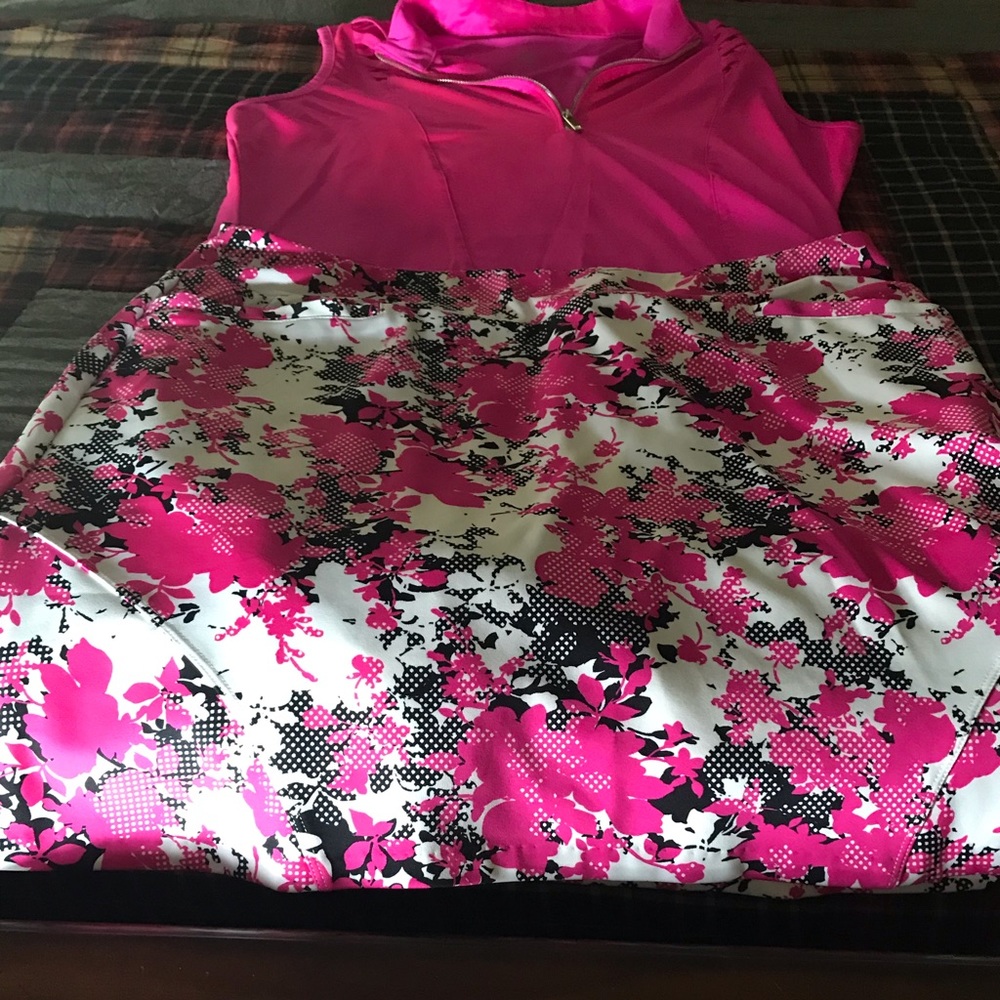Tail golf outfit size large skirt and top